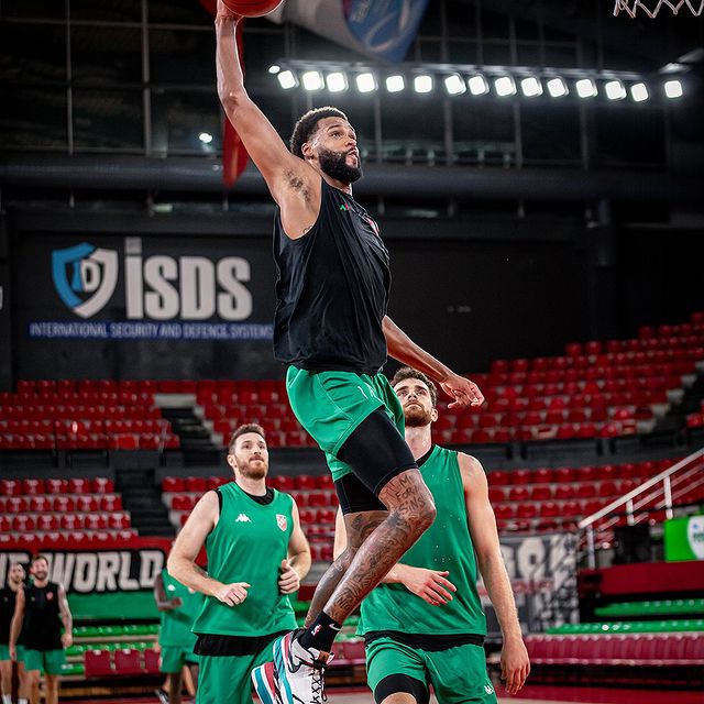 Karşıyaka Basketbol Takımı, Yeni Sezona Hazırlanıyor