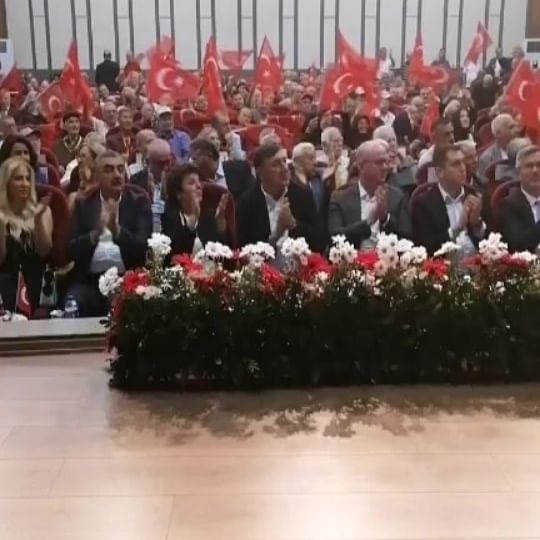 Demokrat Parti Balıkesir İl Kongresi Yoğun Katılım ile Gerçekleştirildi