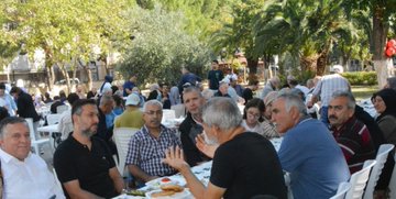 Manisa İl Millî Eğitim Müdürü, Geleneksel Yetiştirme Yurdu'nda Kardeşler Buluşması Etkinliğine Katıldı